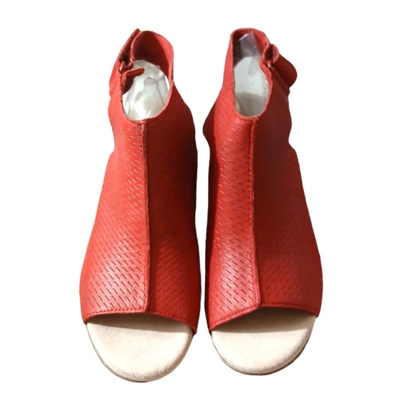 Clarks Collection Women's Valarie Heeled Red Leather Sandals size 6 - Picture 3 of 10